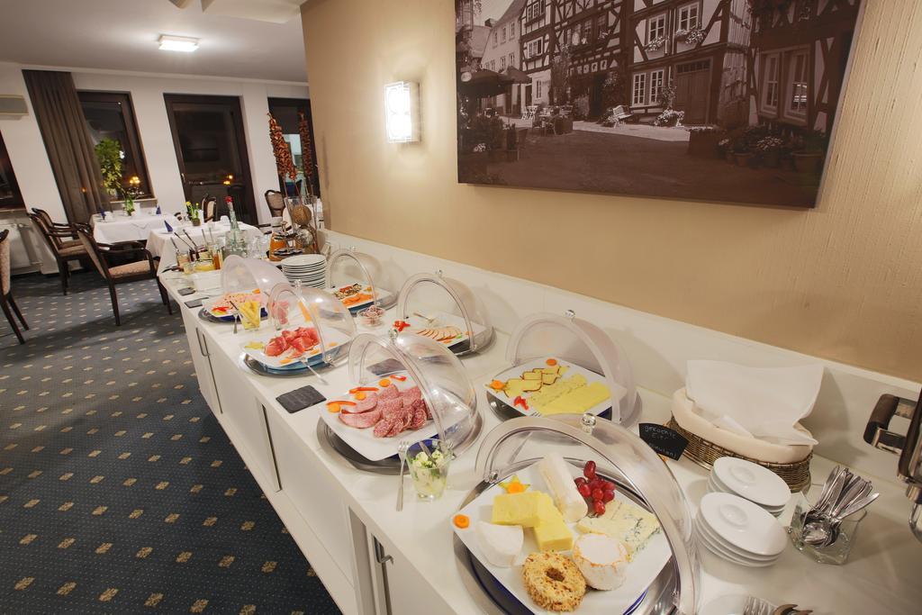 מונטבאור Hotel Am Peterstor מראה חיצוני תמונה