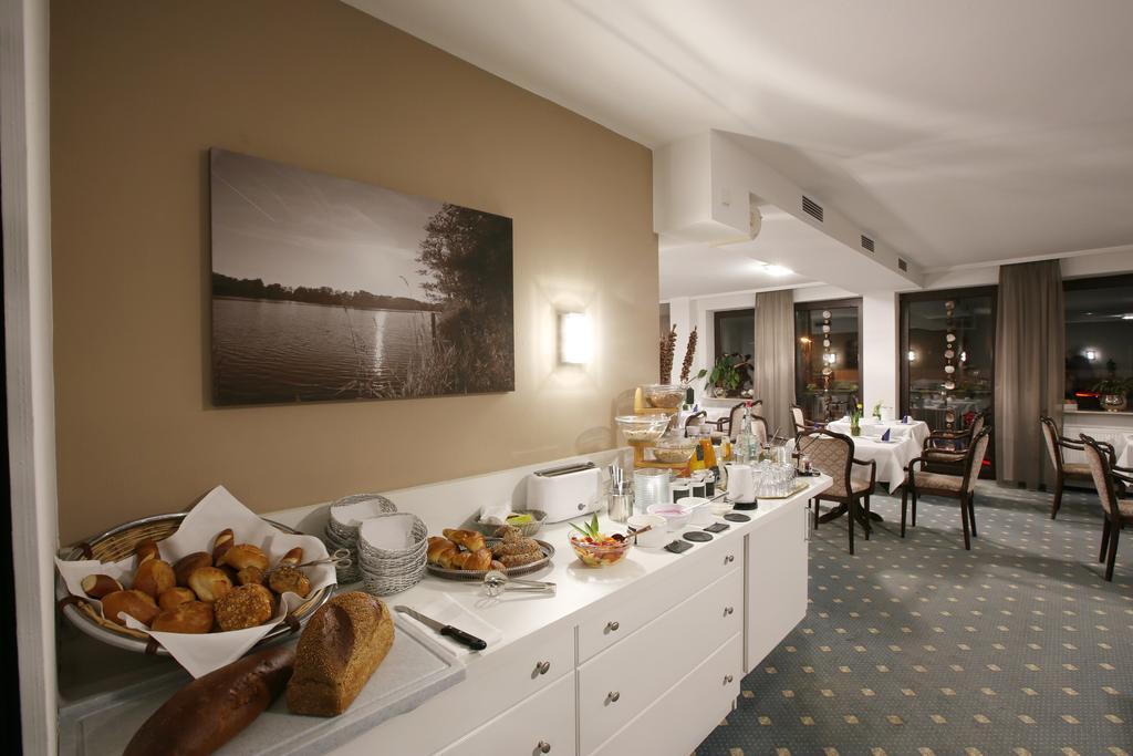 מונטבאור Hotel Am Peterstor מראה חיצוני תמונה