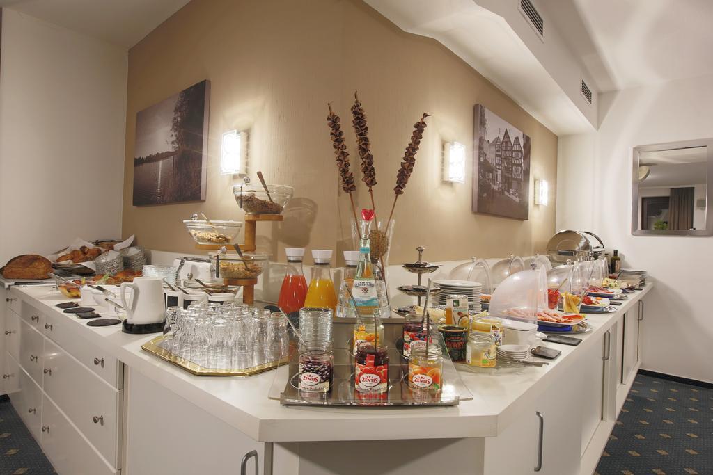 מונטבאור Hotel Am Peterstor מראה חיצוני תמונה